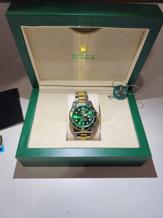 1 Rolex Oyster Perpetual Date Submariner 41mm
