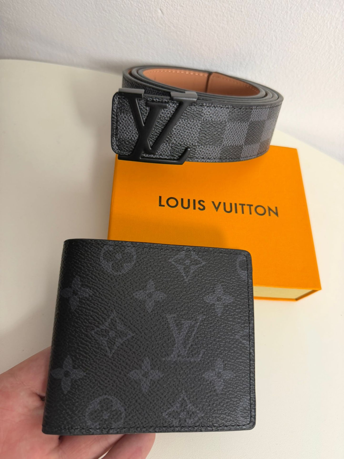 2 Set elegant Louis Vuitton